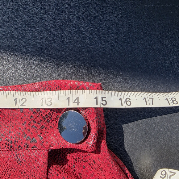 Haute Monde Red Snake Print Faux Leather Skort Size Large - Picture 5 of 6